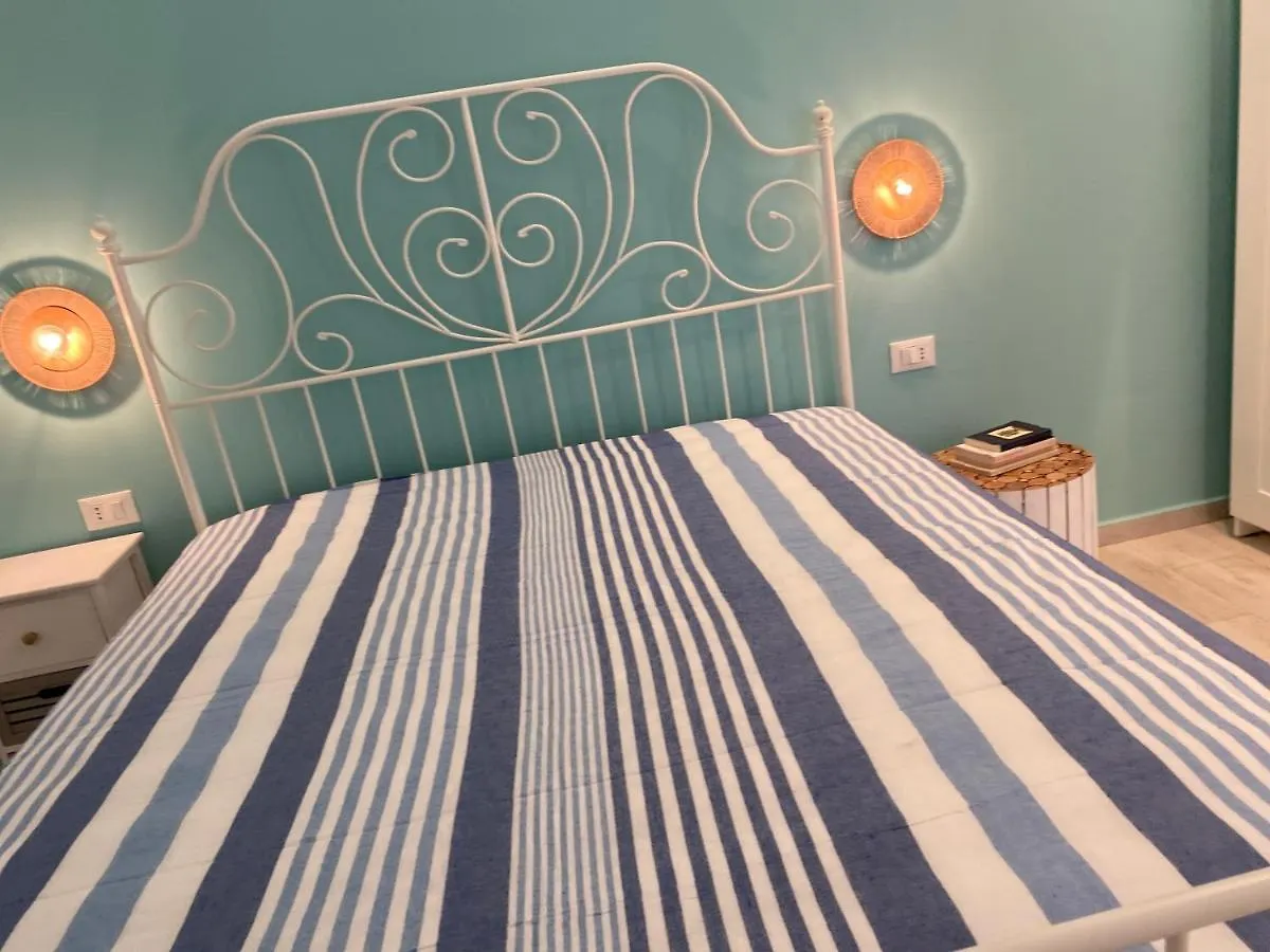 Vila Artaleammare Fondachello  Itálie